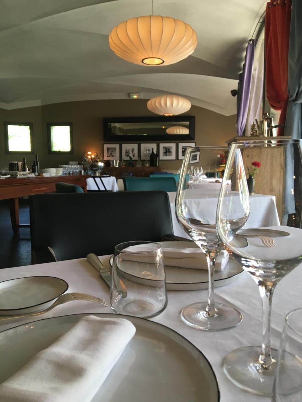 Hotel Auberge La Feniere - Les Collectionneurs Cadenet Bagian luar foto